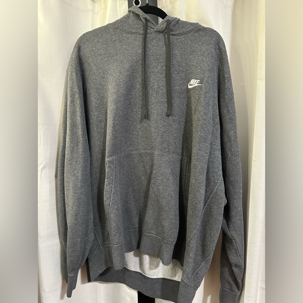 GREY NIKE HOODIE